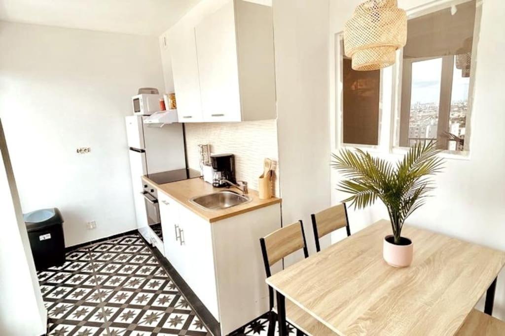 Ciel De Paris : Vue Tour Eiffel Apartamento Choisy-le-Roi Exterior foto